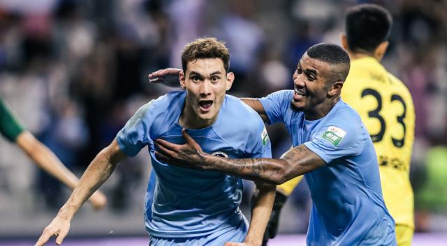 kaiyun网站-国足新星助新鹏城主场首胜 双线3连胜后深足逆袭？